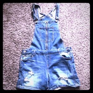 Overall shorts